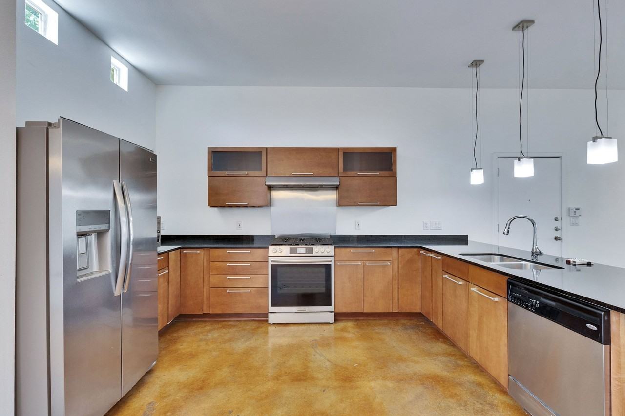3808 Menchaca Rd - Photo 5 of 30