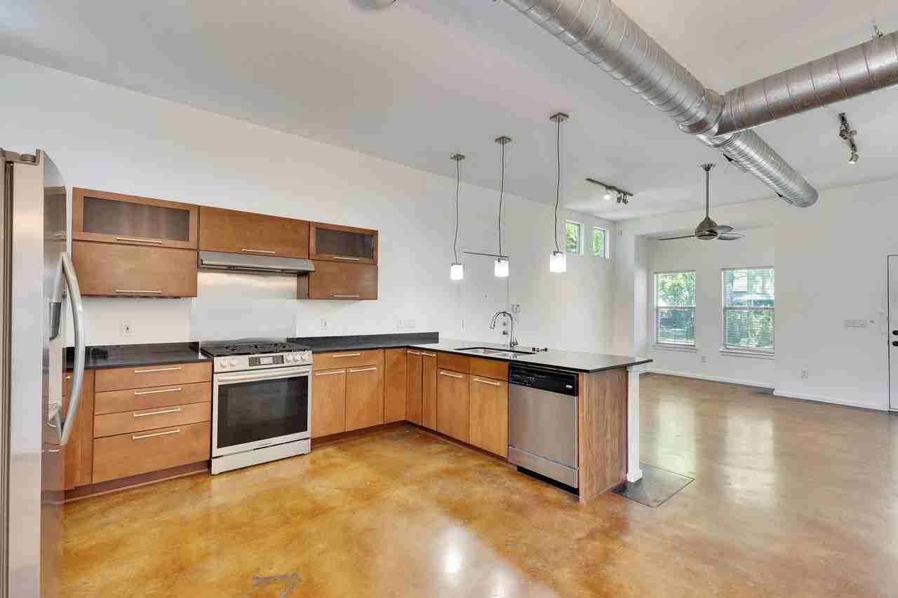 3808 Menchaca Rd - Photo 6 of 30