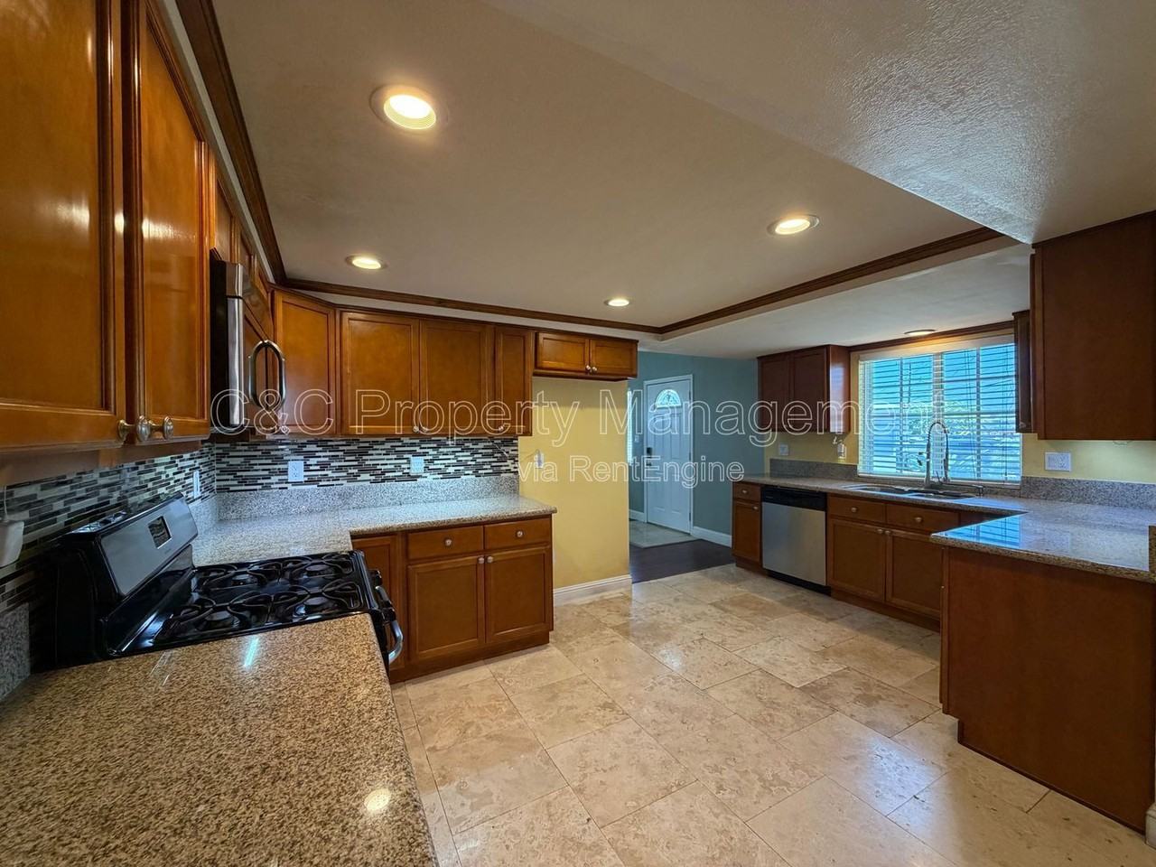 4981 Dassco Ct - Photo 5 of 18