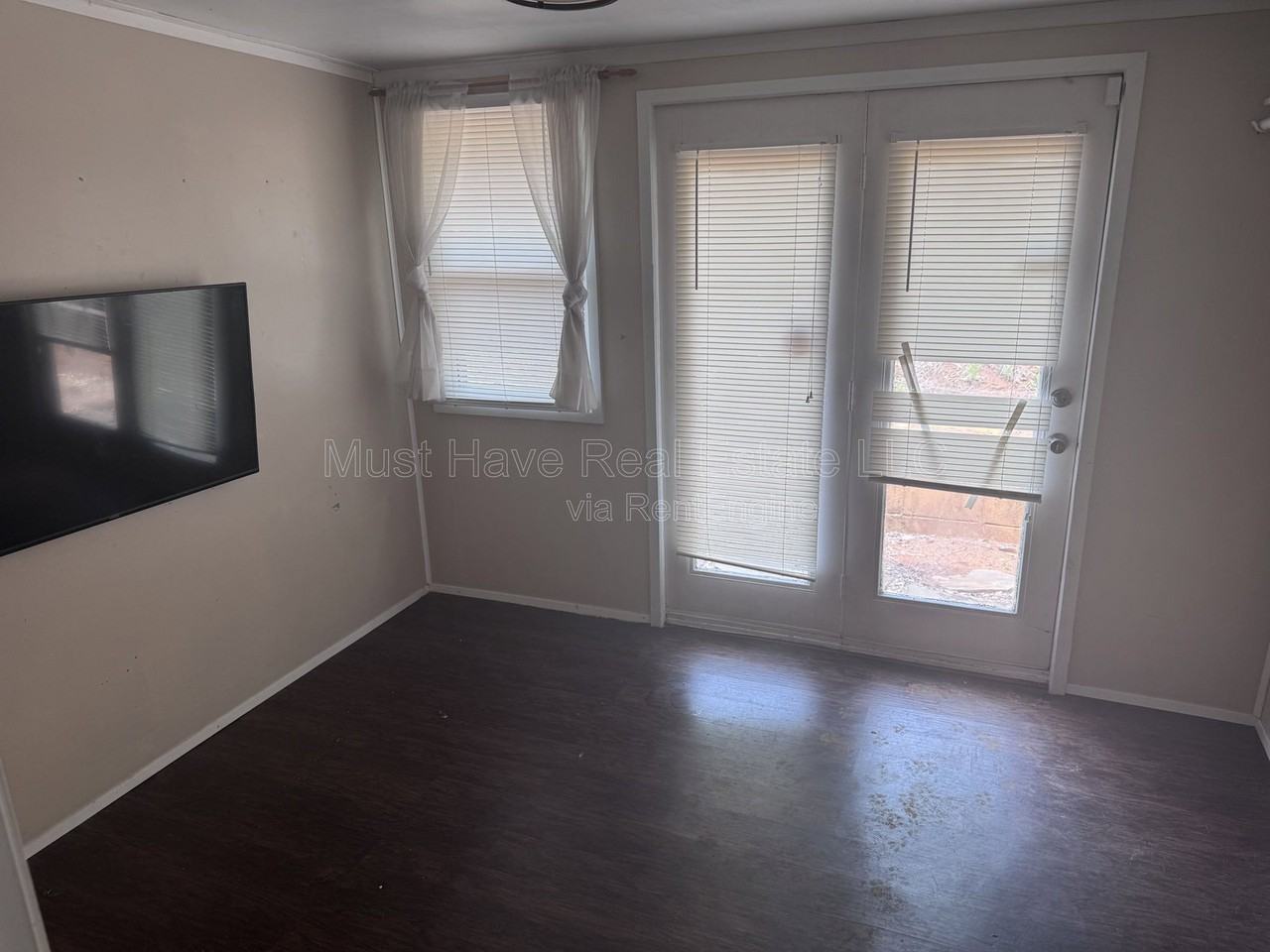 4148 Smokey Creek Rd #C - Photo 5 of 10