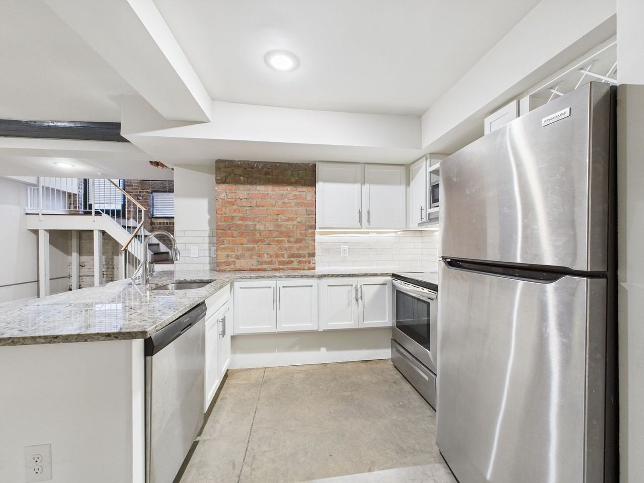 10 Walnut Aly #A002 - Photo 3 of 17