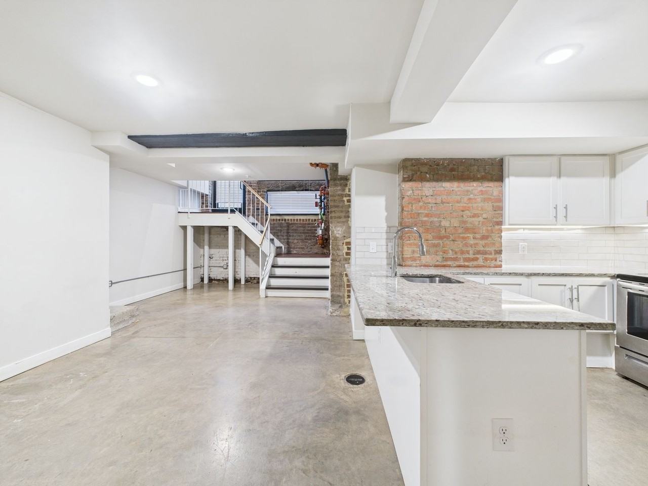 10 Walnut Aly #A002 - Photo 4 of 17