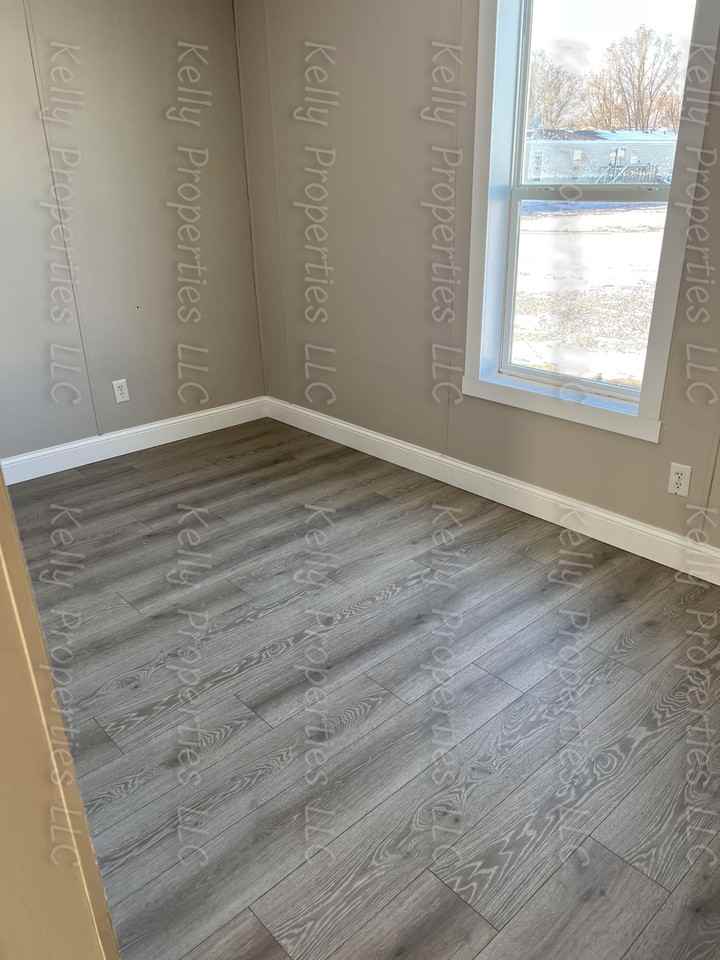 513 34th Ave Nw - Photo 3 of 5