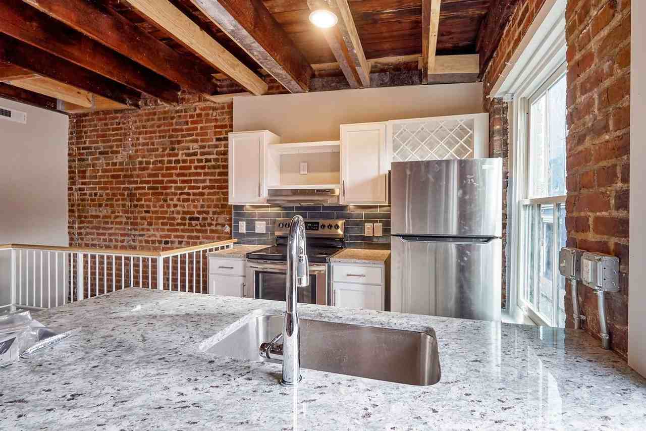 10 Walnut Aly #B102 - Photo 5 of 17