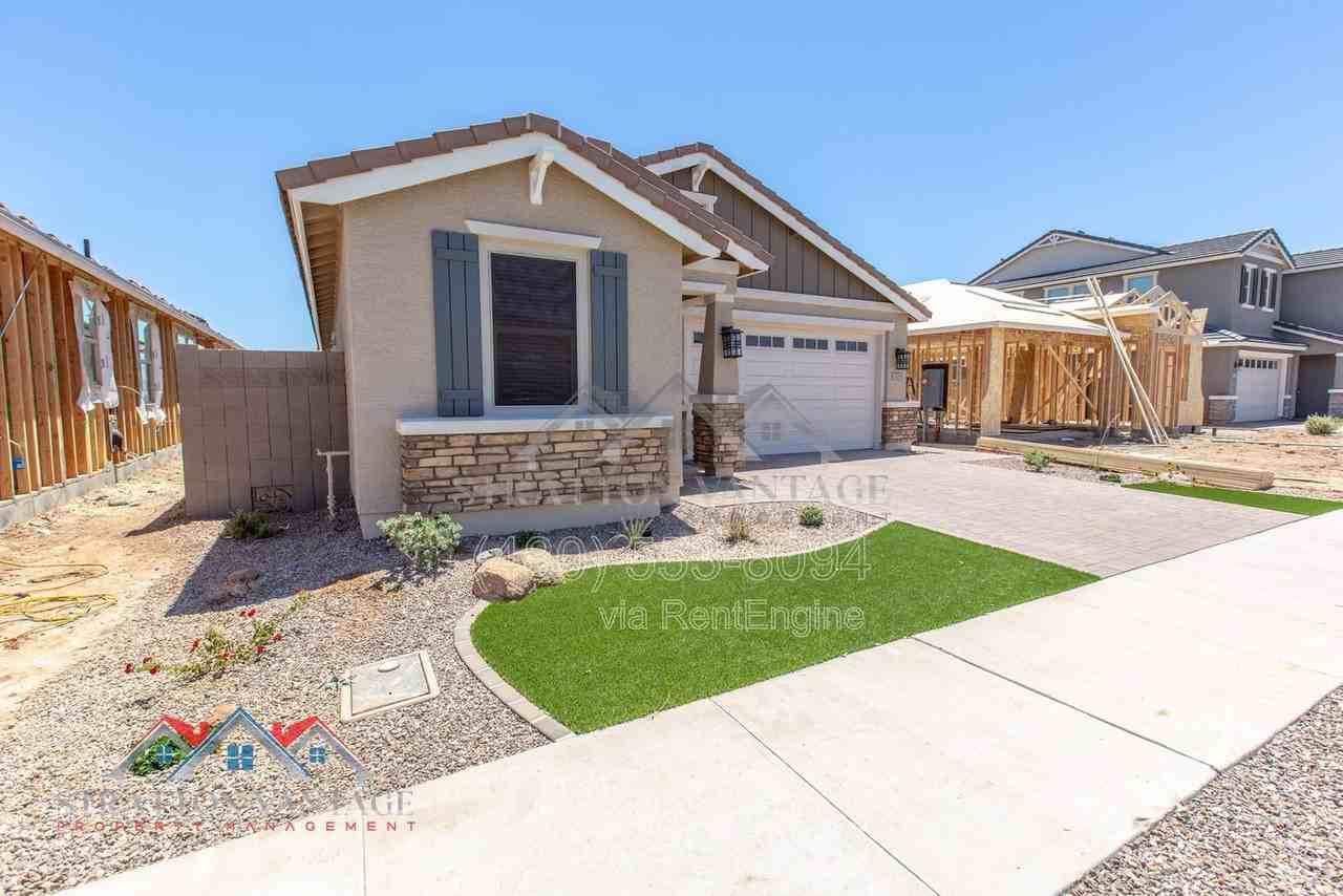 15769 W Voltaire St - Photo 3 of 50