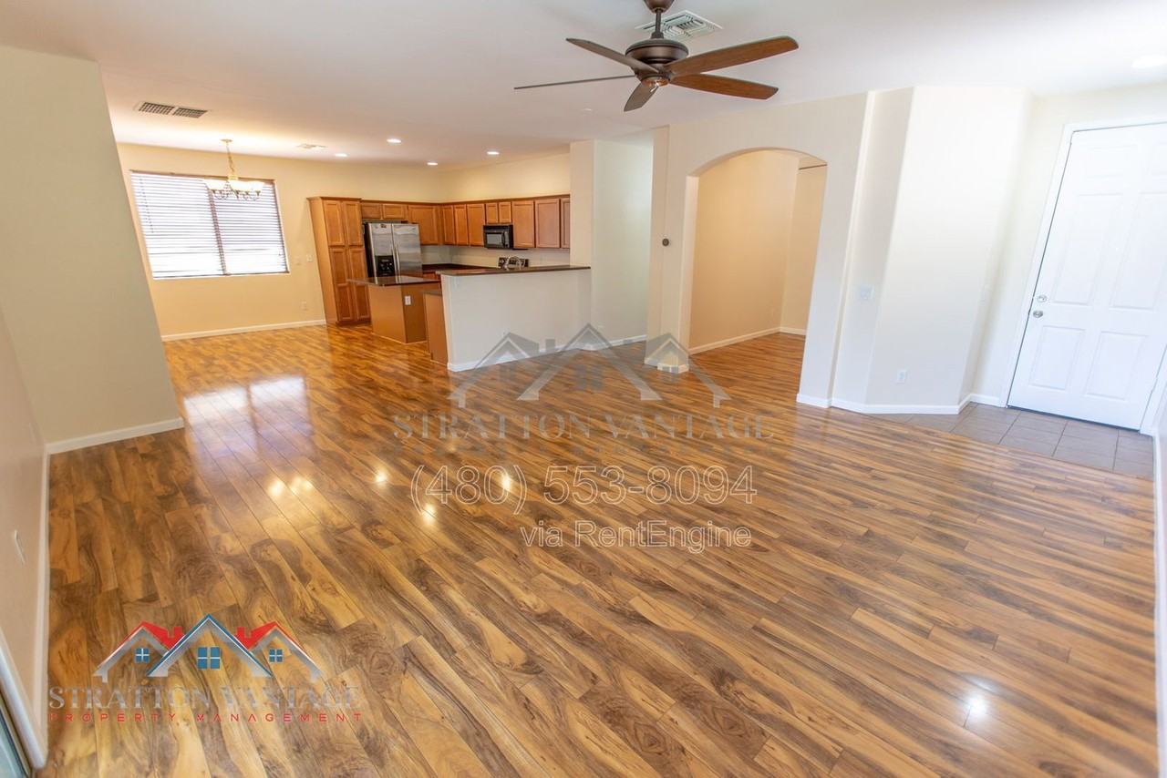 15272 W Jackson St - Photo 7 of 42