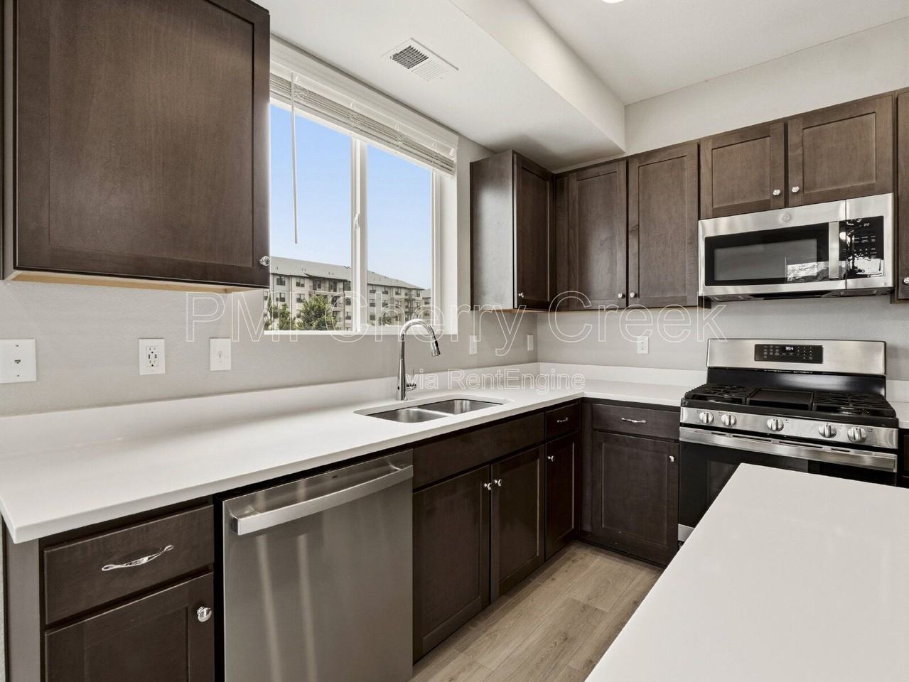 6419 N Dunkirk St - Photo 6 of 25