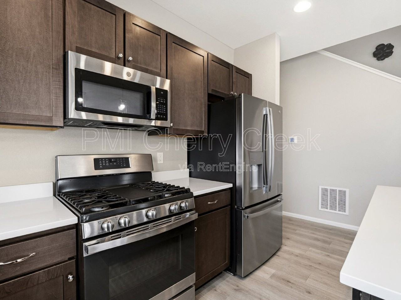 6419 N Dunkirk St - Photo 7 of 25