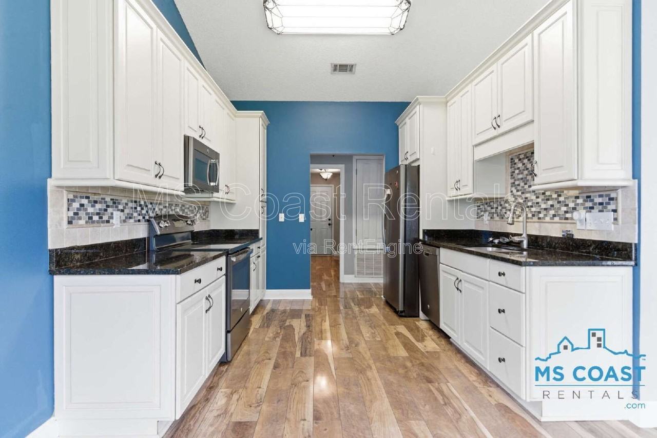 14961 Greenwell Cir - Photo 7 of 25