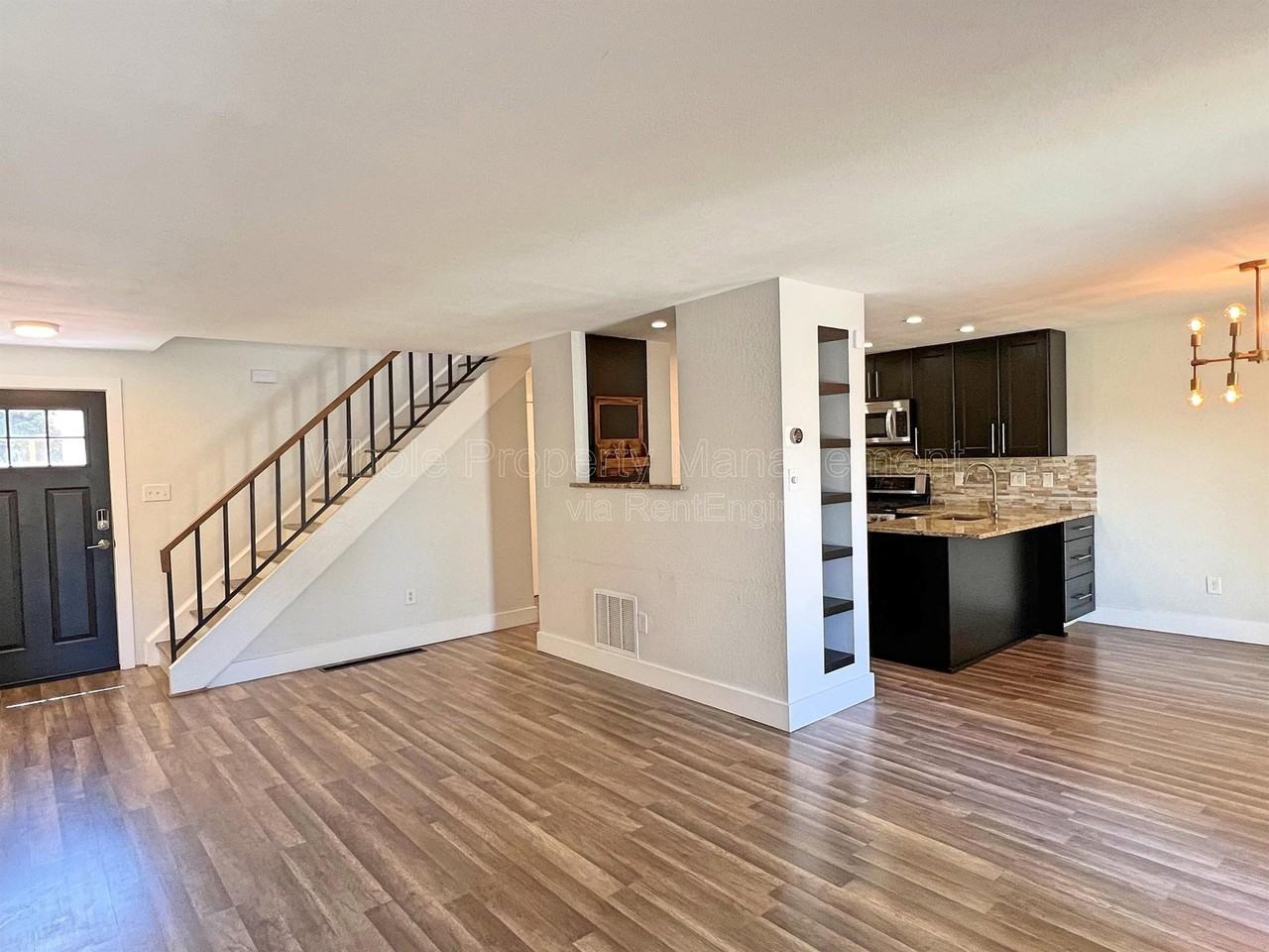 3032 S Macon Cir - Photo 6 of 29