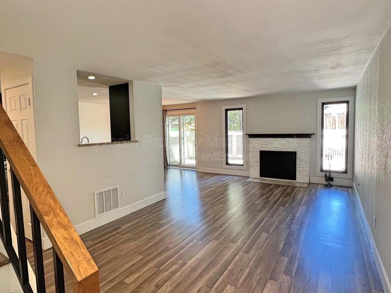 3032 S Macon Cir - Photo 7 of 29