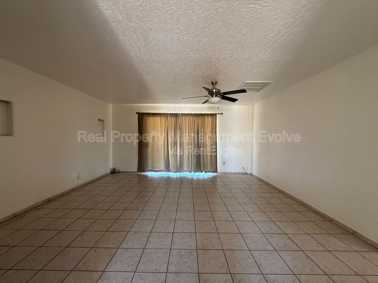 4021 W Berridge Ln - Photo 3 of 21