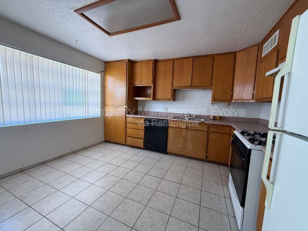 4021 W Berridge Ln - Photo 5 of 21