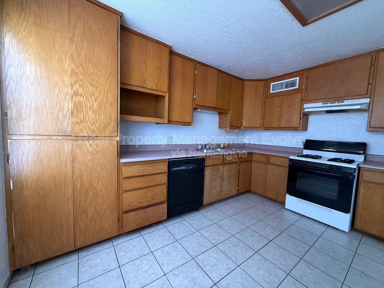 4021 W Berridge Ln - Photo 6 of 21