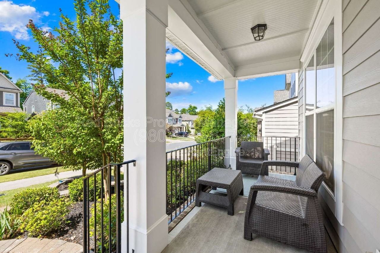 10677 Sky Chase Ave Nw - Photo 6 of 45