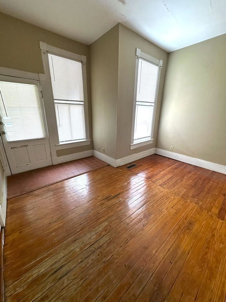 1457 Oglethorpe St #5 - Photo 7 of 12