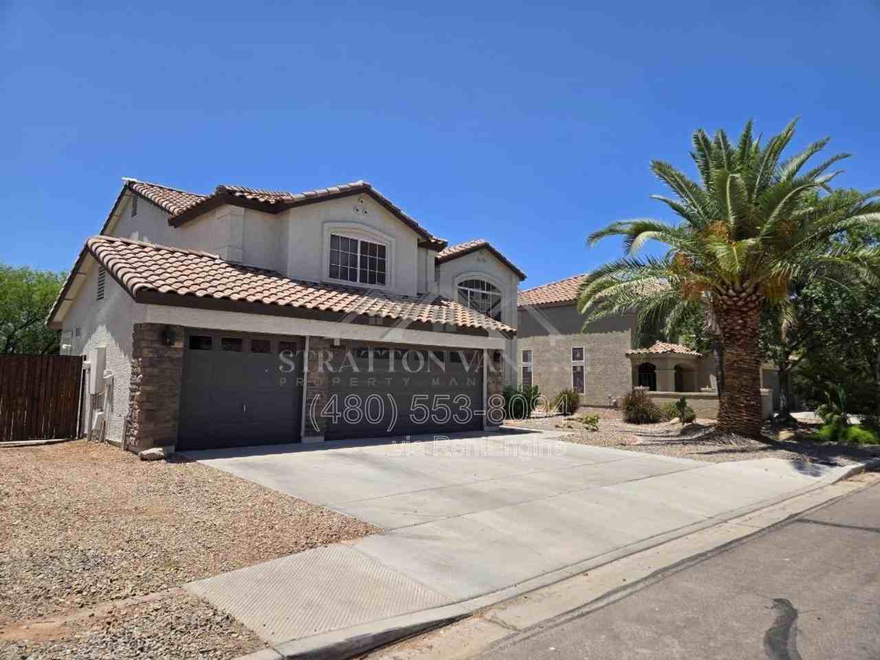 1005 E Stirrup Ln - Photo 2 of 39