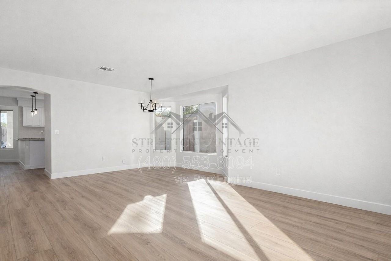 1005 E Stirrup Ln - Photo 7 of 39