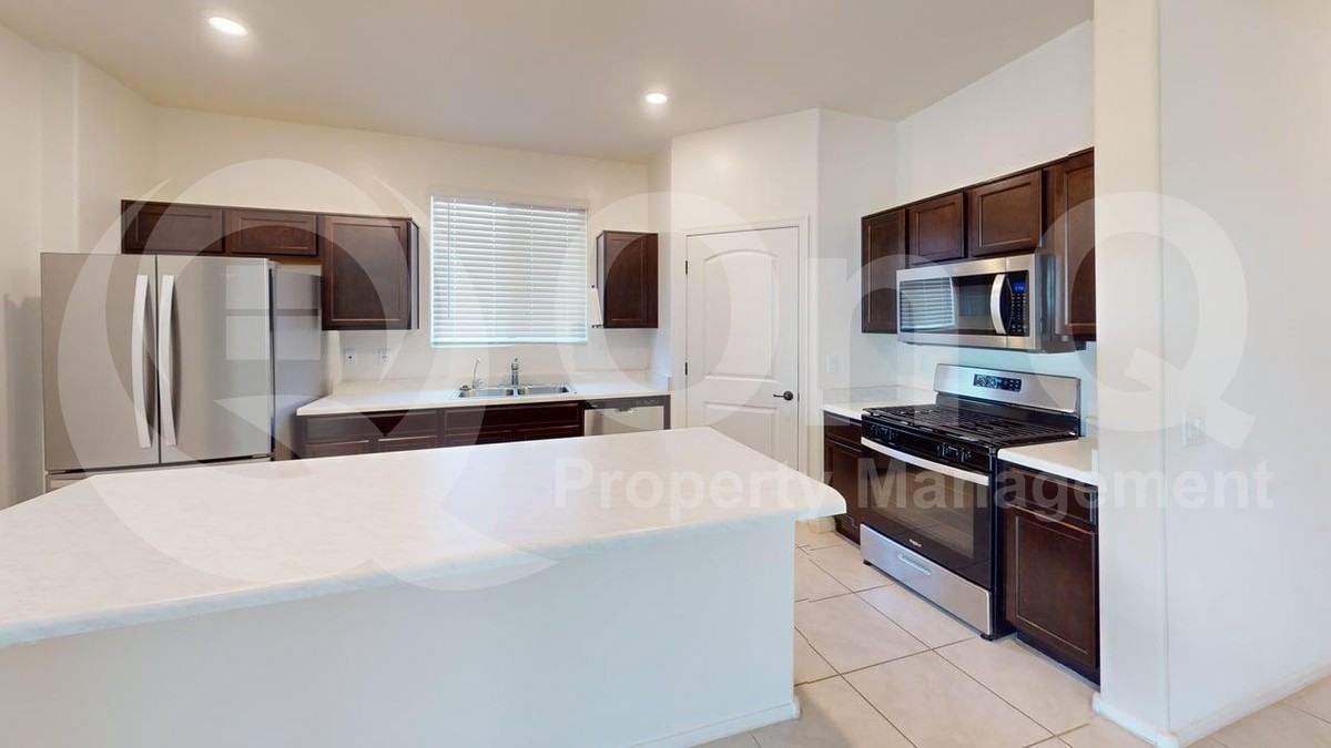 6385 S Ambarella Dr - Photo 5 of 17