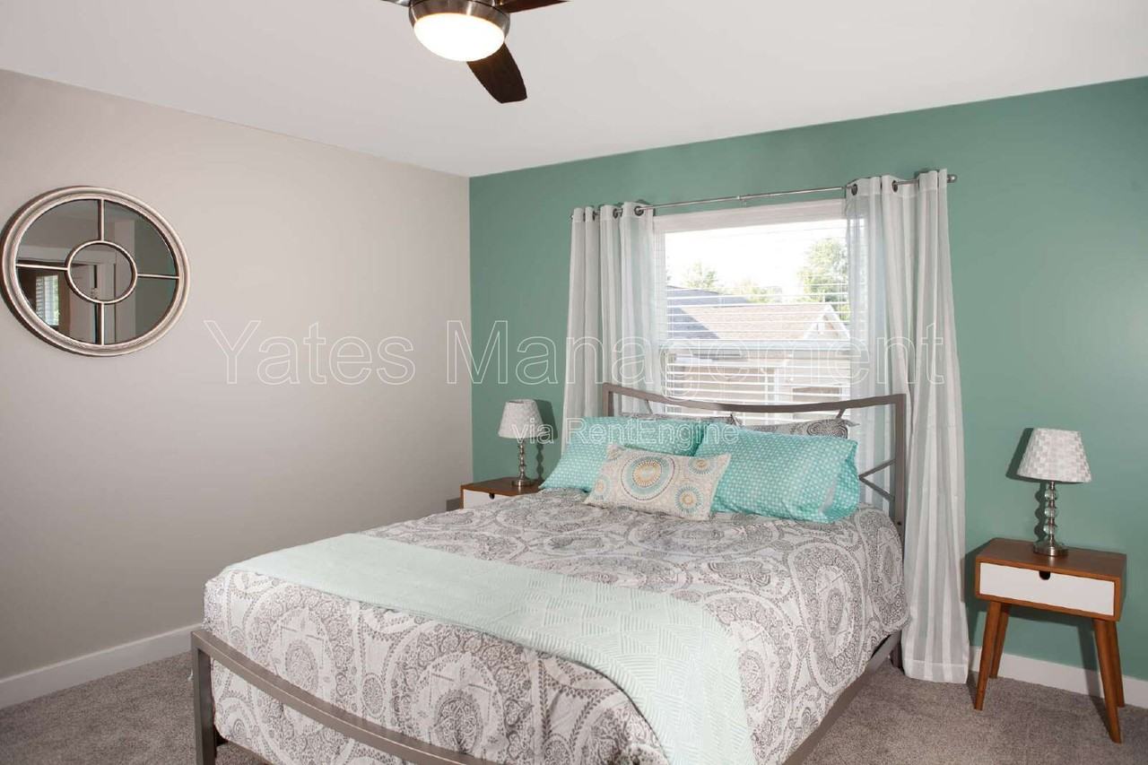 122 Potomac Dr - Photo 3 of 19