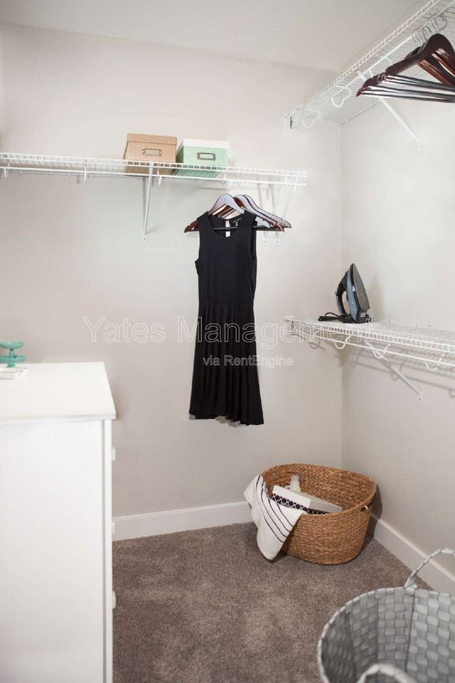 122 Potomac Dr - Photo 7 of 19