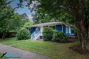 featured image of 1021 Sedgefield St