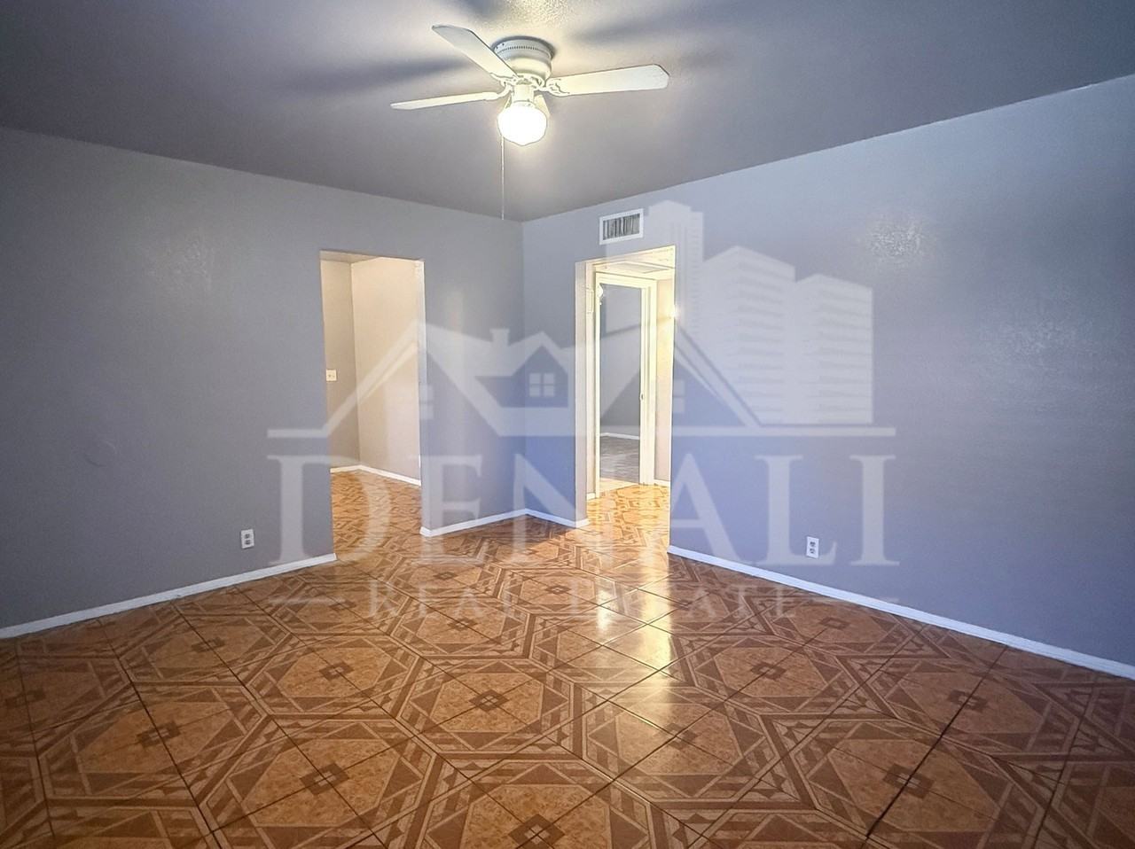 624 E Marilyn Ave #1 - Photo 4 of 13