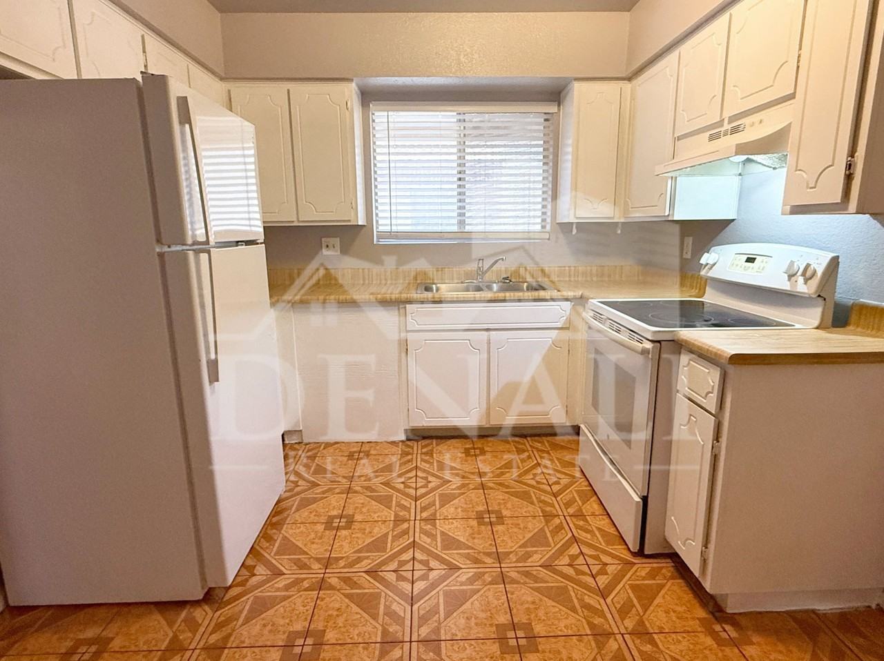624 E Marilyn Ave #1 - Photo 6 of 13