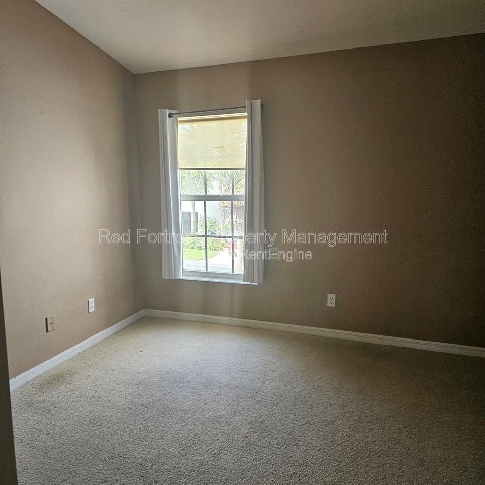 8271 Village Edge Cir #3 - Photo 6 of 8