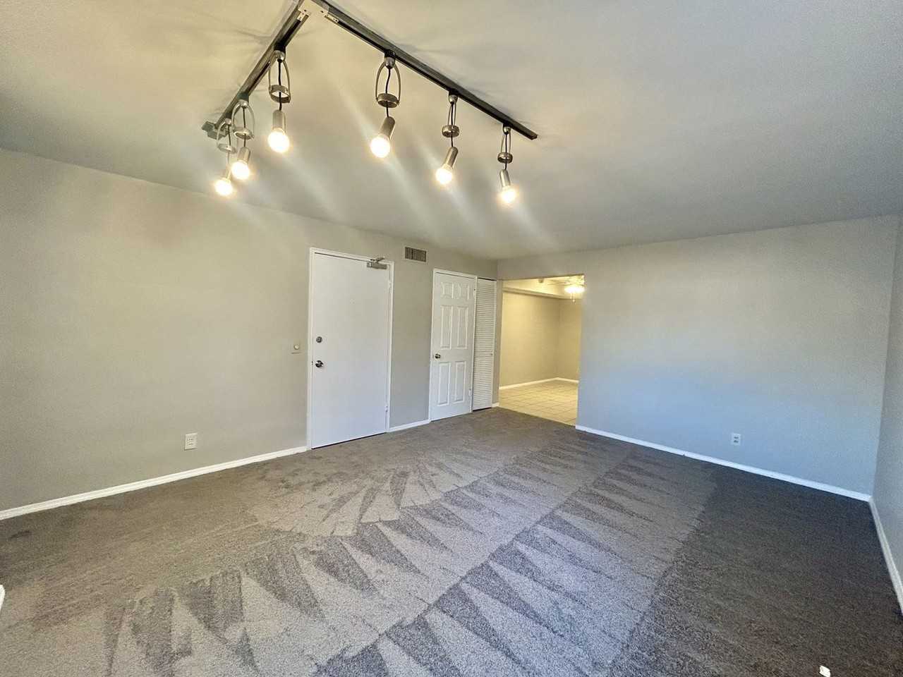 783 N Fred Shuttlesworth Cir #2 - Photo 3 of 13