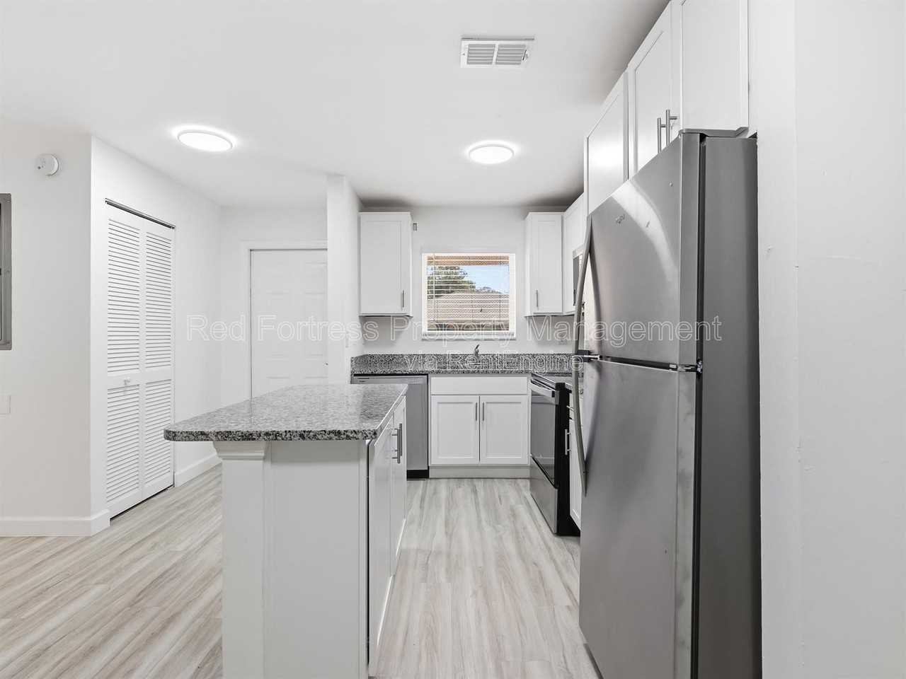 11931 Palm Bay Ct #202 - Photo 4 of 15