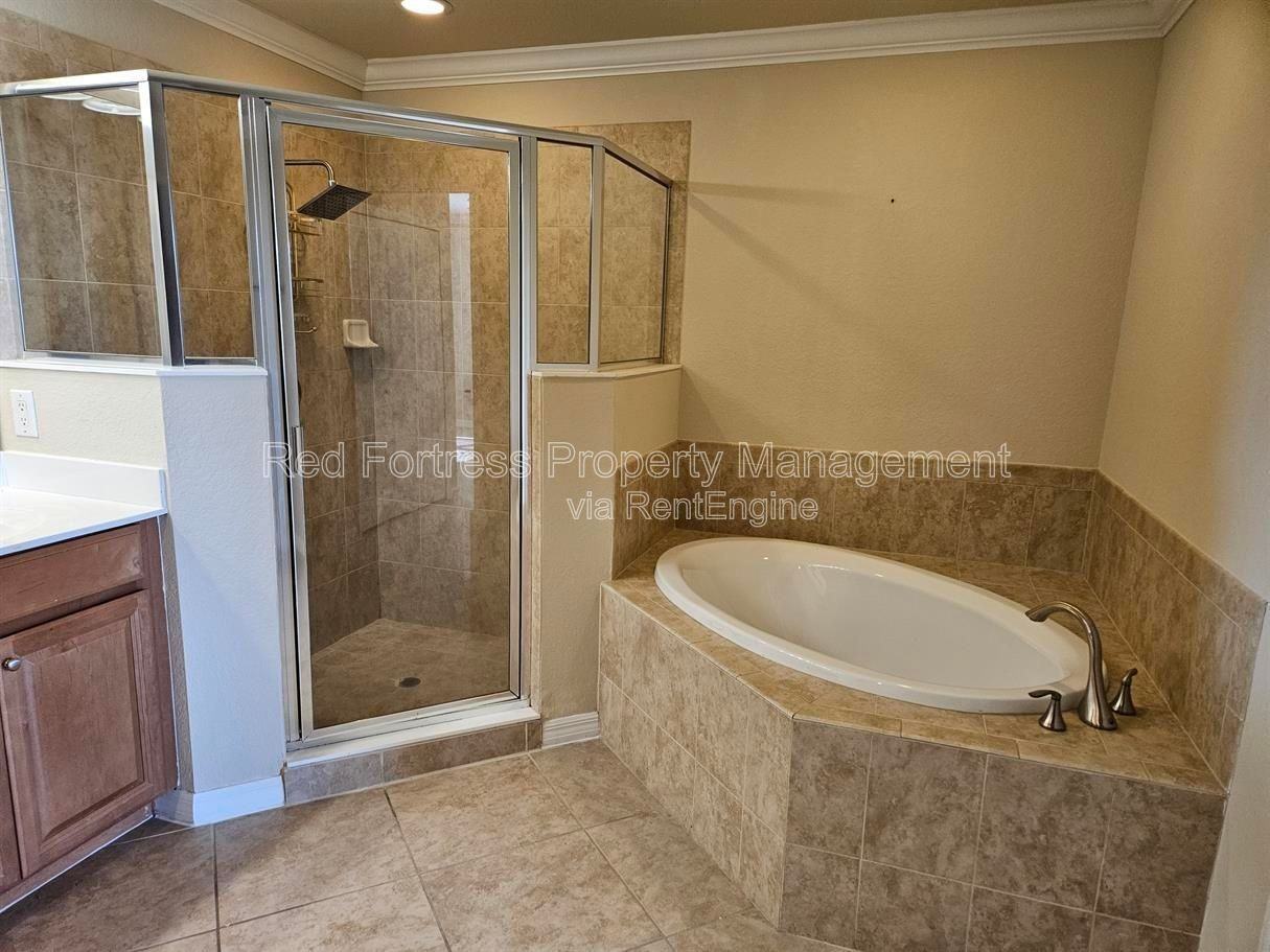 17451 Old Harmony Dr #102 - Photo 5 of 14
