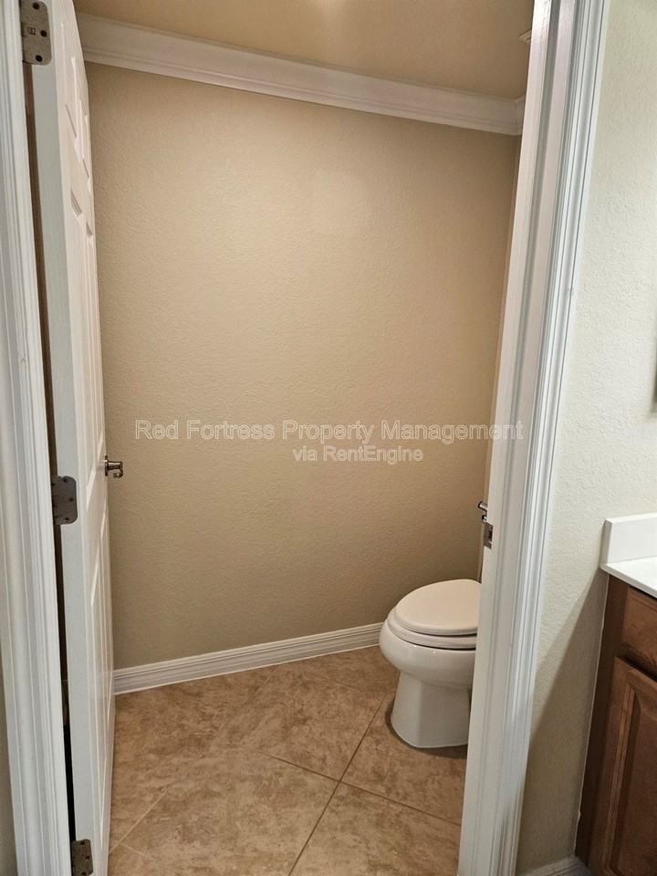 17451 Old Harmony Dr #102 - Photo 7 of 14