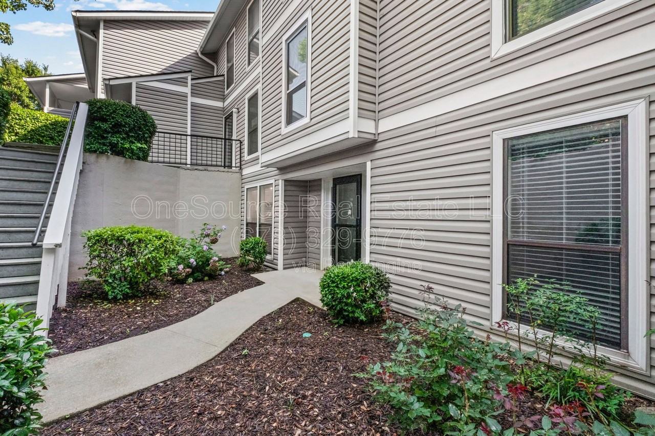 806 Wynnes Ridge Cir Se