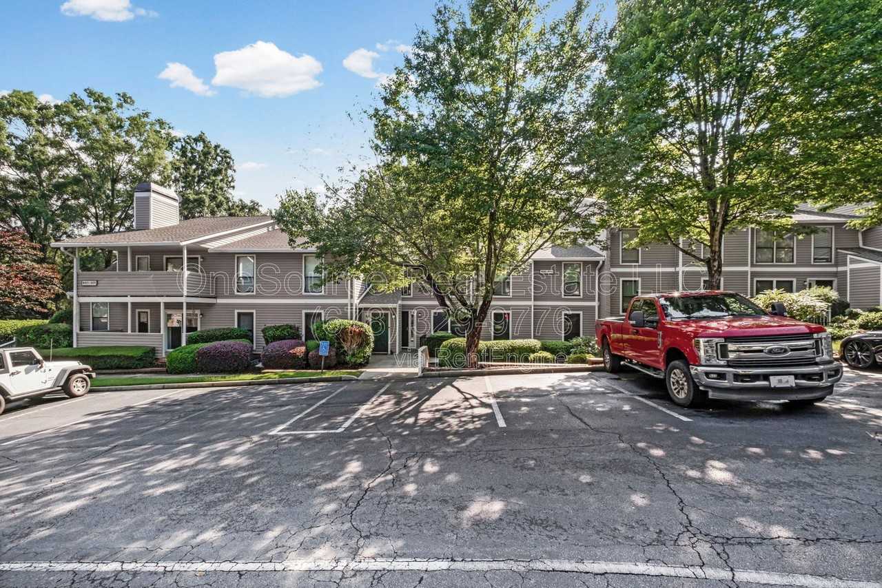 806 Wynnes Ridge Cir Se - Photo 3 of 31