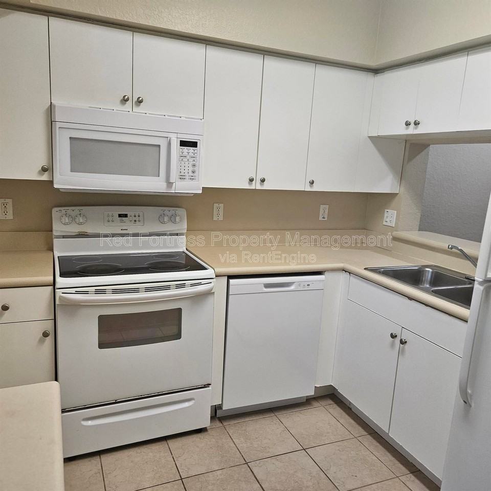 8408 Bernwood Cove Loop #1709 - Photo 4 of 5