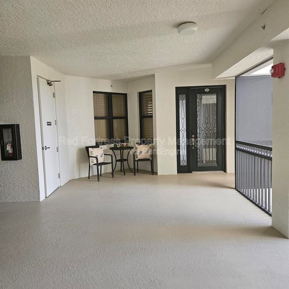 11600 Court Of Palms #506 - Photo 2 of 14