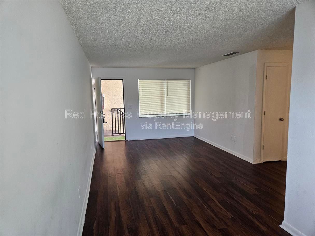 4331 Glenwood Ave #7 - Photo 3 of 5