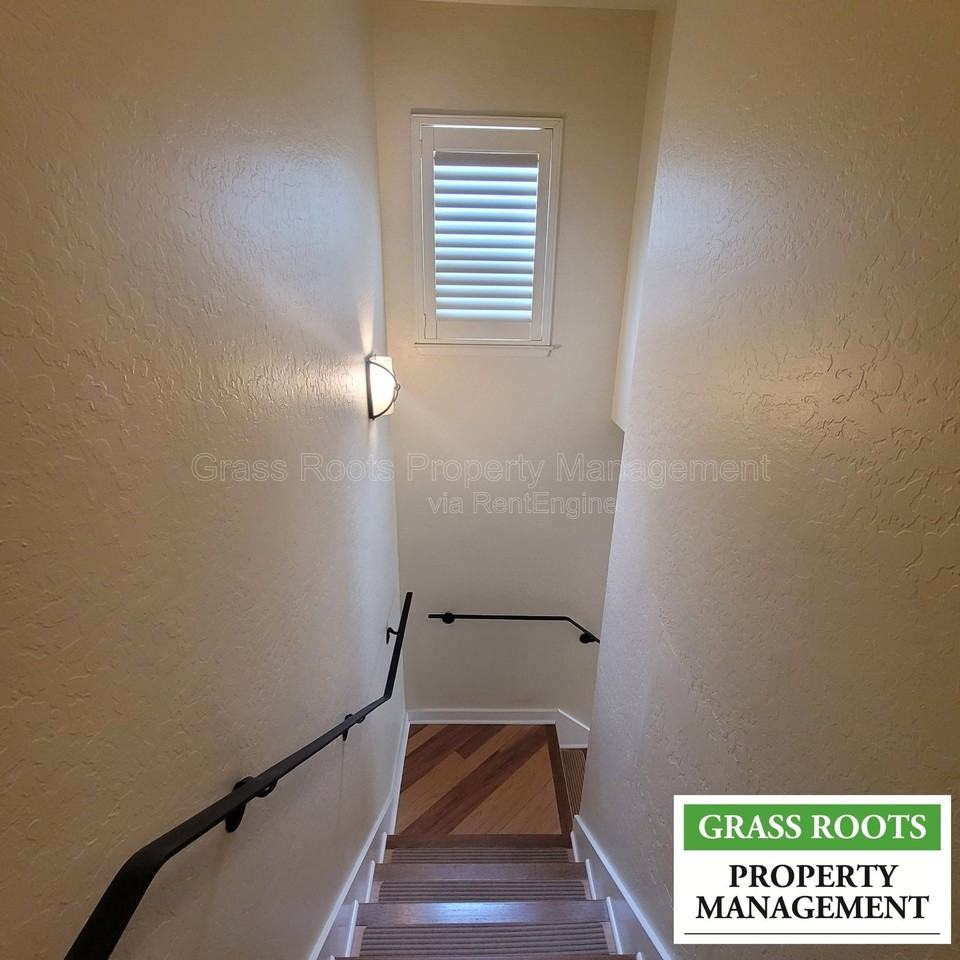 239 Mill St #14-1 - Photo 4 of 9