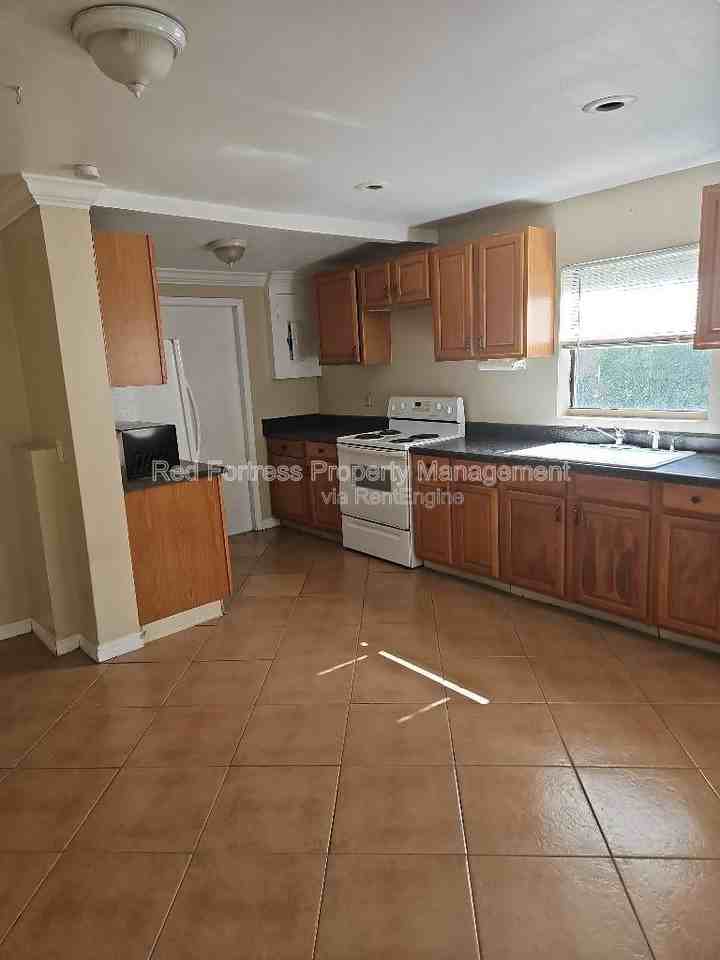 2349 South St - Photo 5 of 9