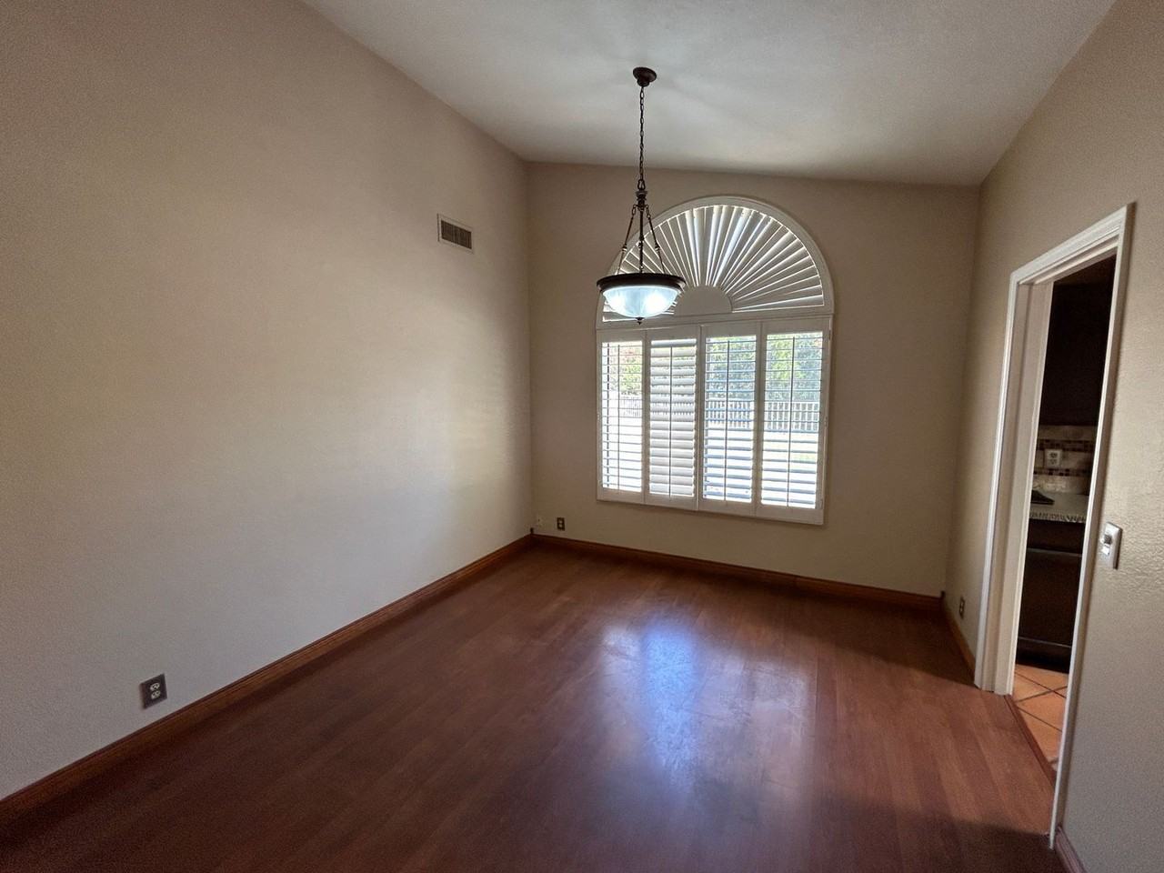 7511 W Kimberly Way - Photo 5 of 24