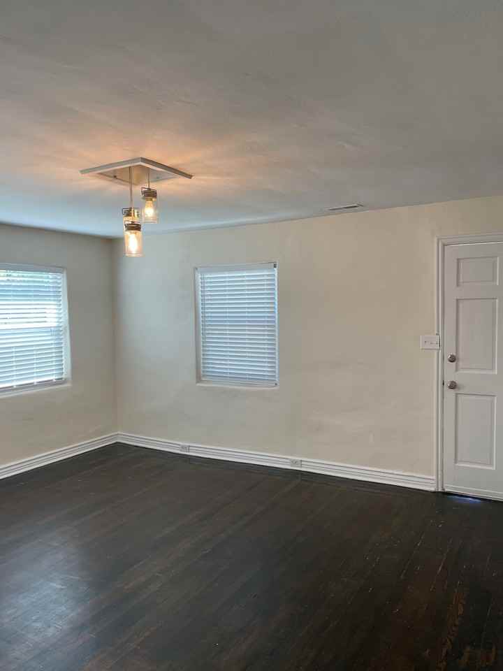 775 Southeast #1 - Photo 3 of 19