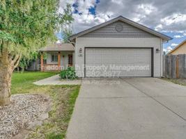 featured image of 1382 W Tanager Ave