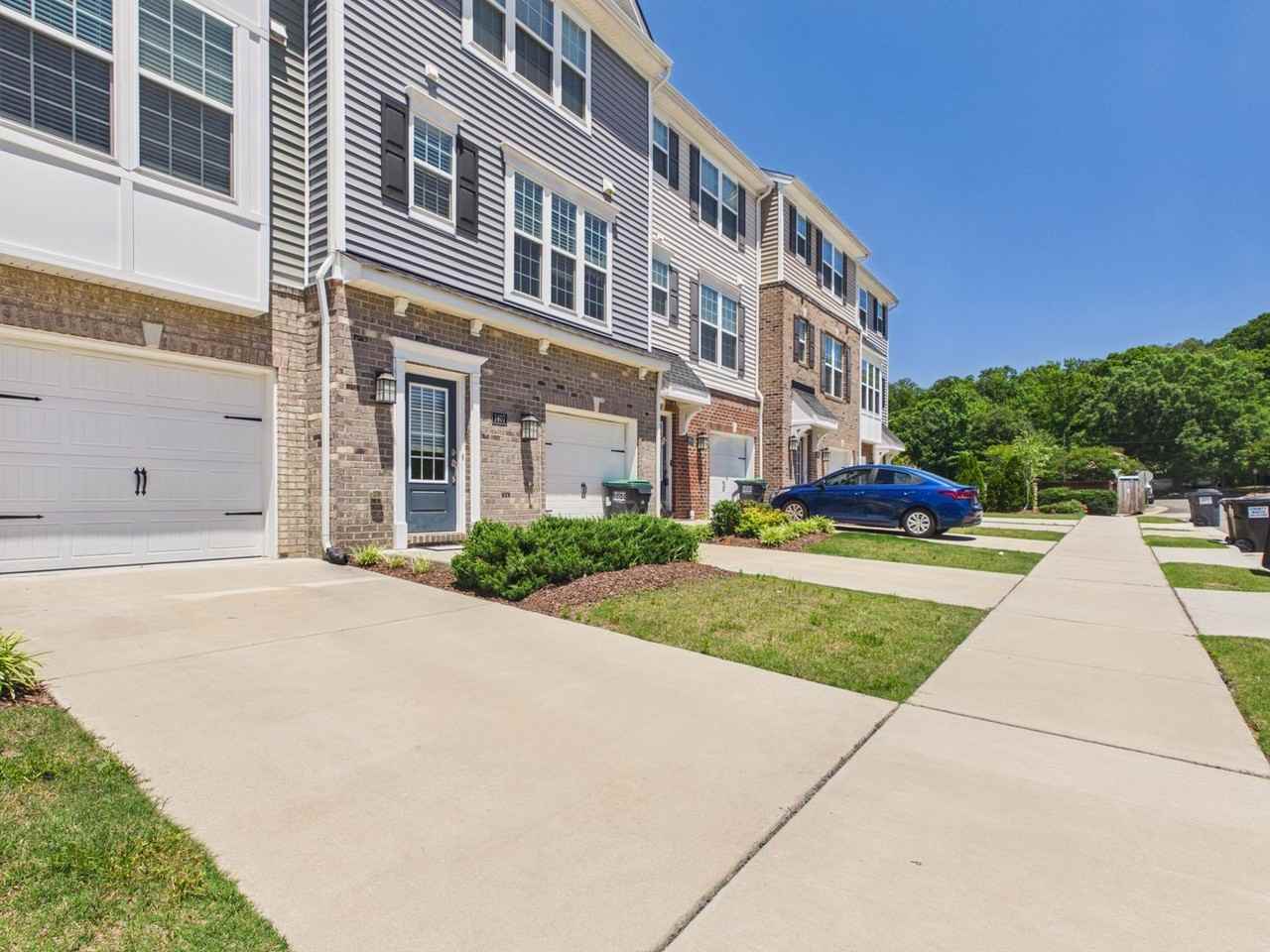 1405 Kerr Dr - Photo 4 of 45
