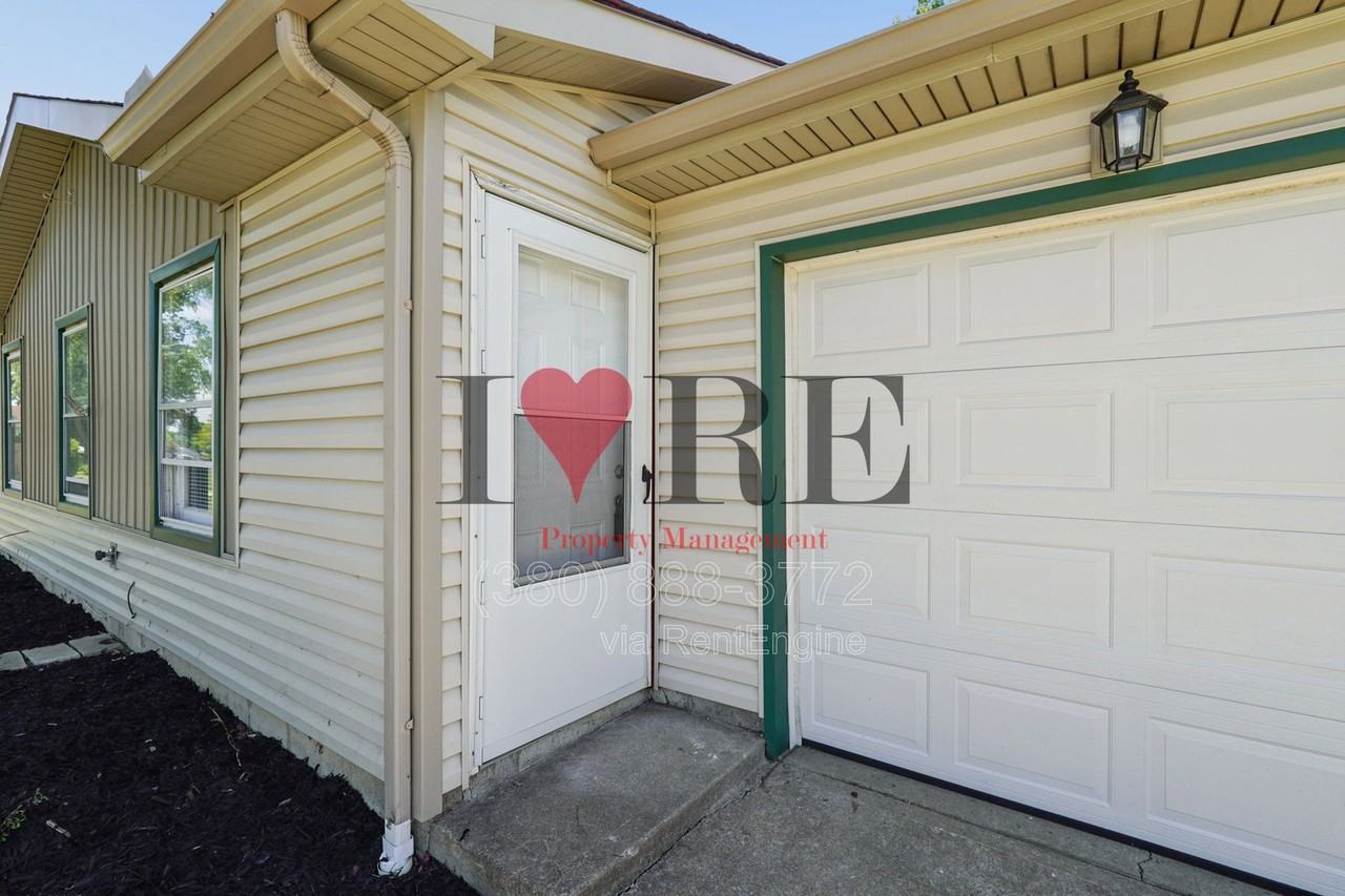 2591 Millrace Dr - Photo 4 of 50