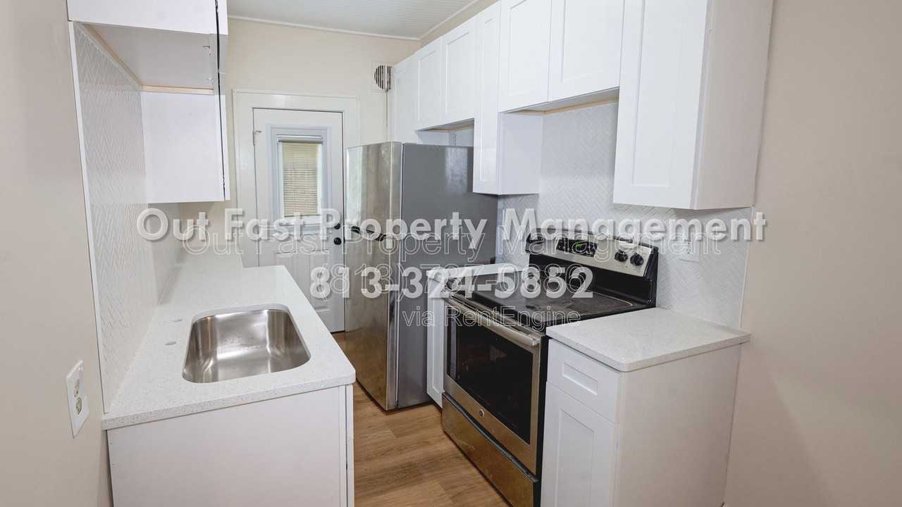 801 7th St N - Photo 7 of 14