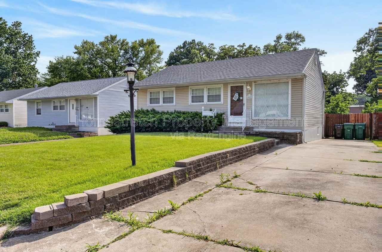 10527 Prestwick Dr - Photo 3 of 35