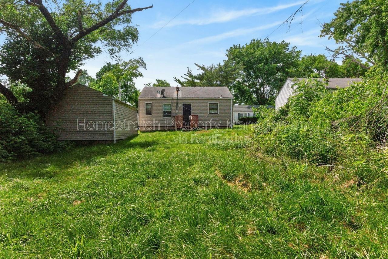10527 Prestwick Dr - Photo 4 of 35