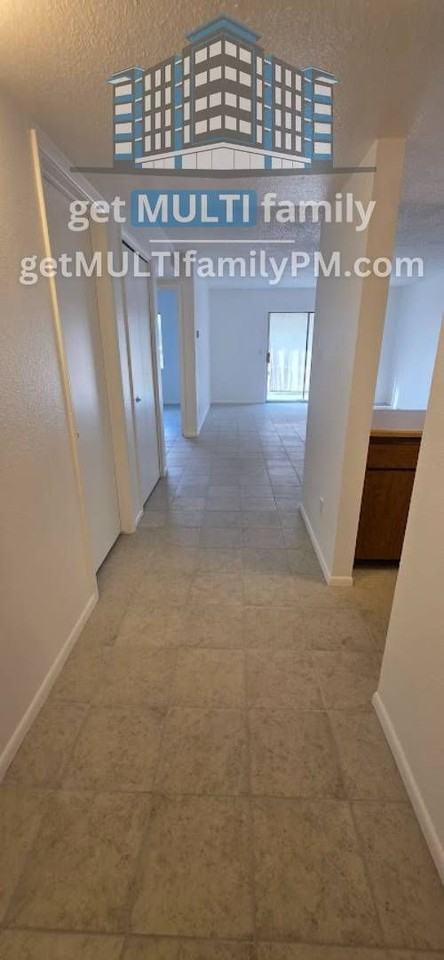 2514 N 49th St #2 - Photo 4 of 11