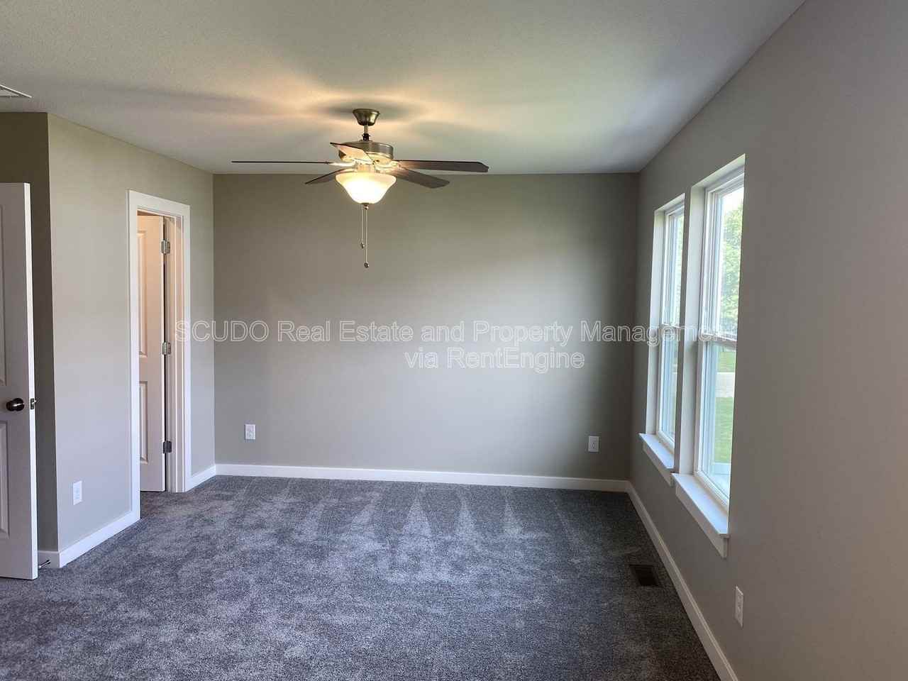 336 N 4th Ter - Photo 4 of 17
